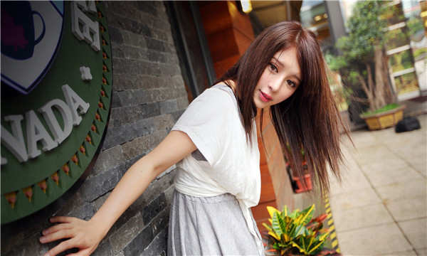 大关想找一个女性生孩子给报酬-｛找个女人生孩子多少钱｝
